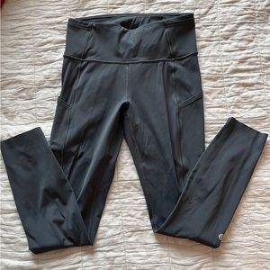 Lululemon yoga pants